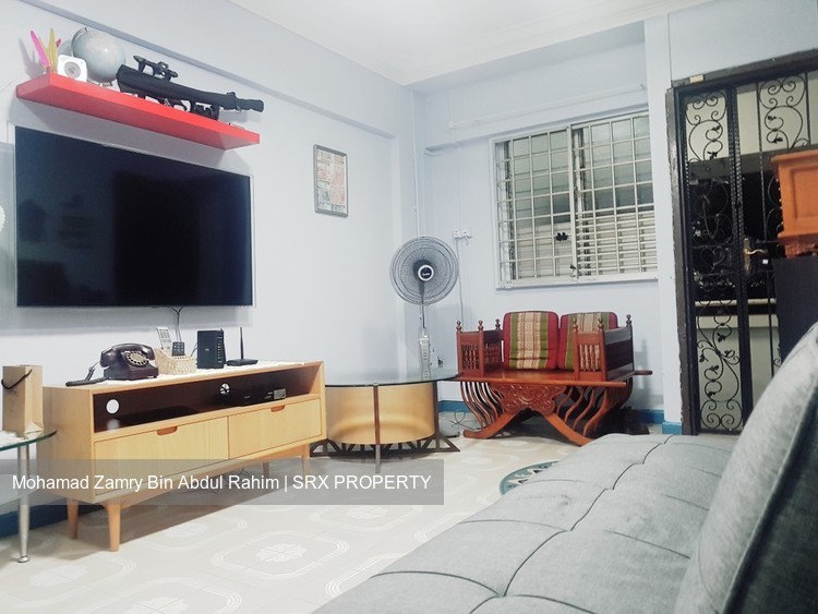 Blk 242 Jurong East Street 24 (Jurong East), HDB 3 Rooms #171324712